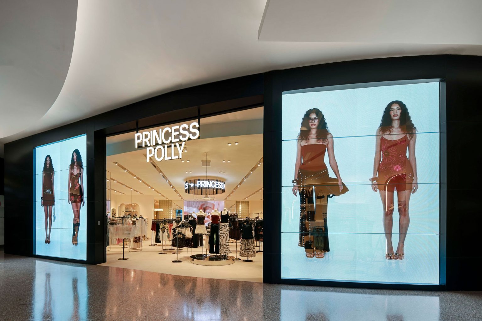 Retail fitout handover clean by Builders Clean, Princess Polly